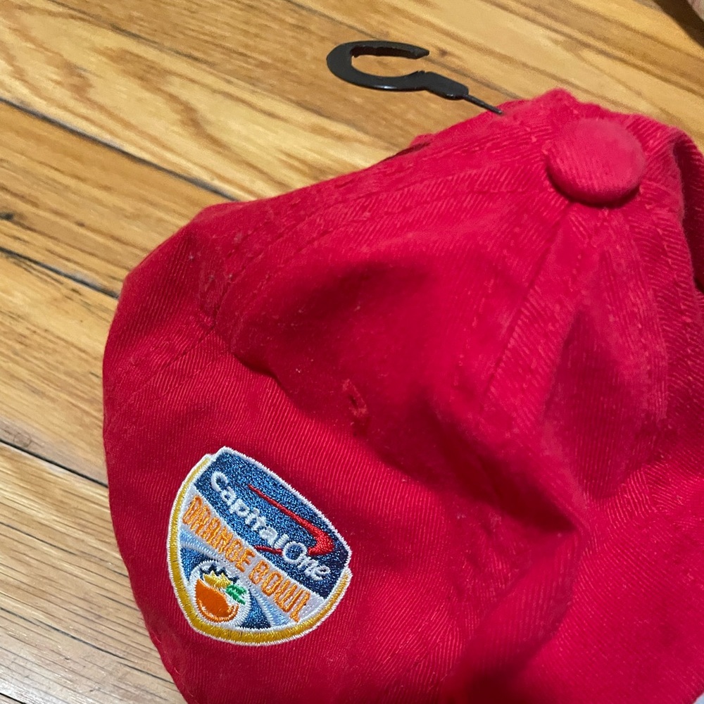 Red Hat - Picture 3 of 3